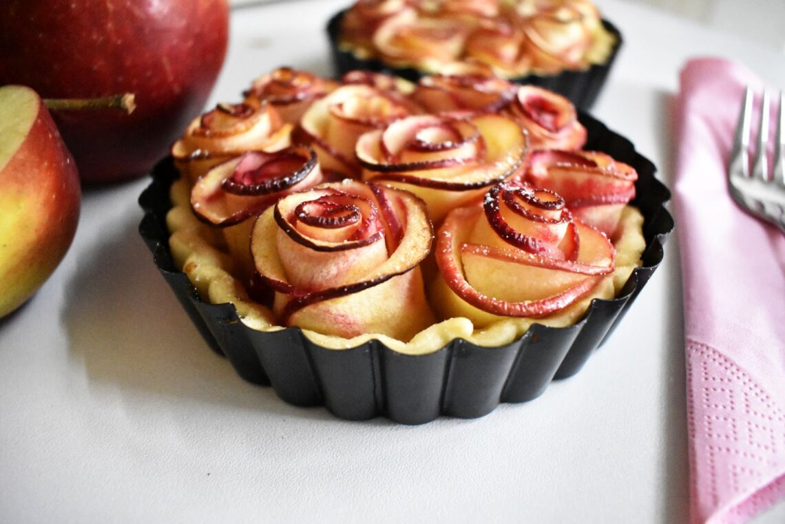 Mini Apple Rose pies- Rose Apple Tartelettes