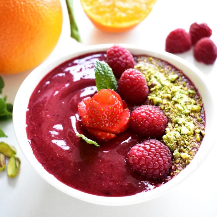 Triple Berries orange smoothie bowl