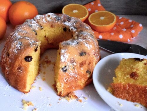 Orange raisin cake