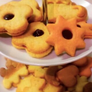 Best 4 Ingredients Christmas cookie recipe