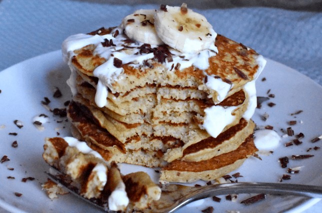 Banana Oatmeal Pancakes with cream cheese sauce